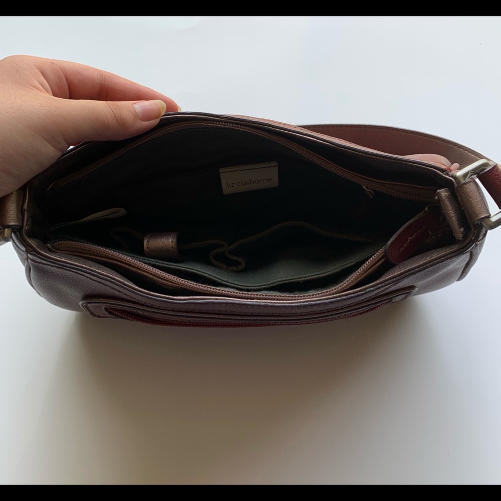 COPY - Nice Red Liz Claiborne bag - Picture 4 of 7